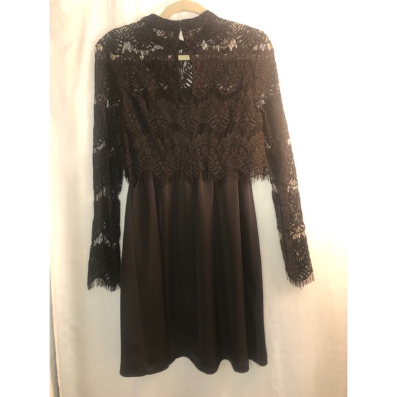 BCBG medium long sleeve black dress. Solid/lace - Picture 4 of 7